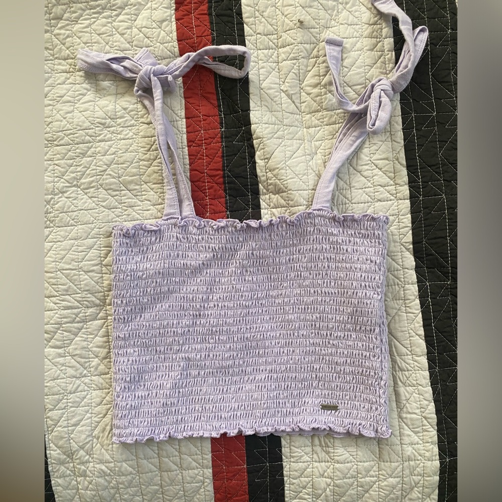 Hollister crepe stretchy crop top